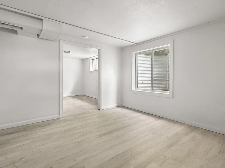 4757 S Jason St — Photo 19