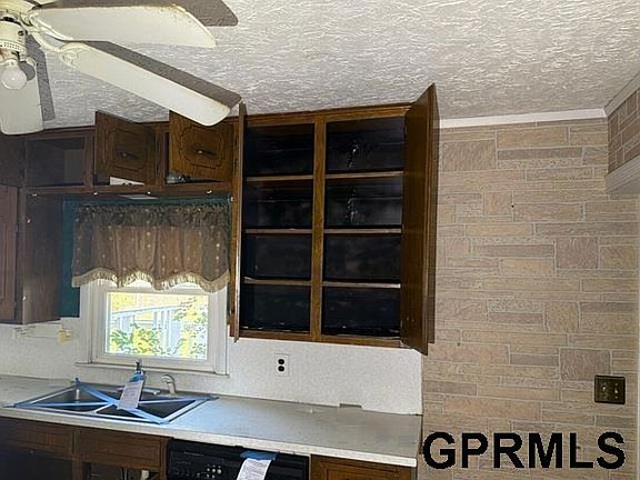 3rd image of 3107 S 52nd St