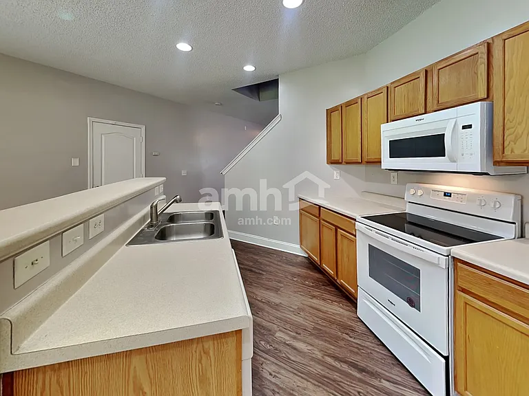 312 Lameshur Ln — Photo 3