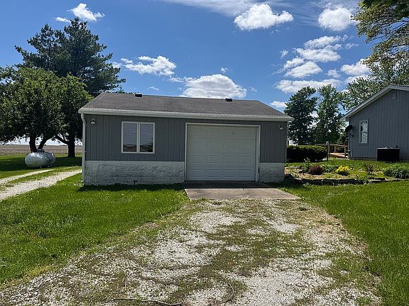 3rd image of 15765 N 1300th Rd