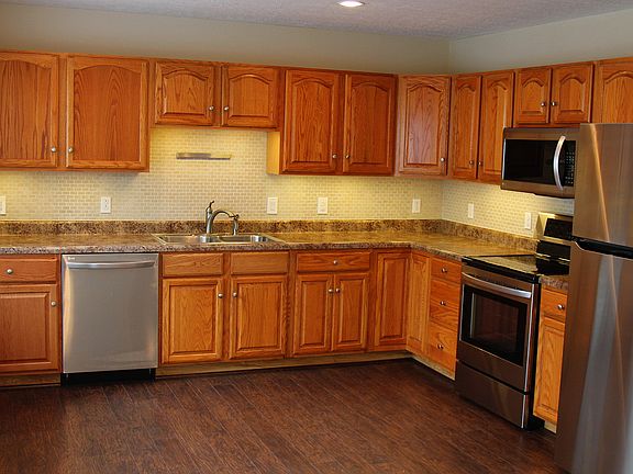 4th image of 565 Gold Leaf Dr