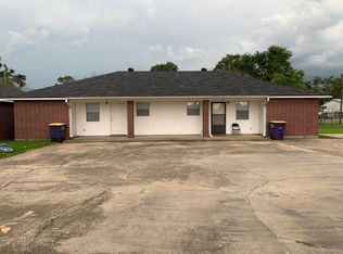 613 N Kinney Ave APT B, Iowa, LA 70647