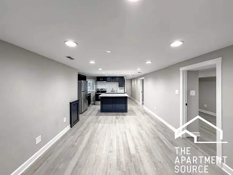 1536 N Hamlin Ave #G — Photo 13