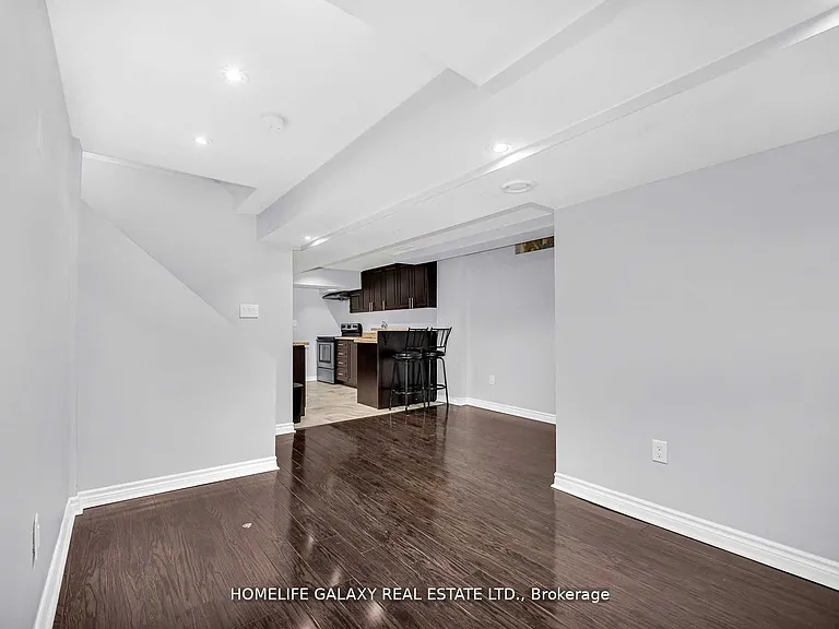 19 Warburton Dr #BSMNT — Photo 10