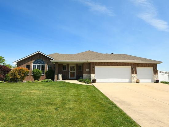 21156 S Wooded Cove Dr, Elwood, IL 60421