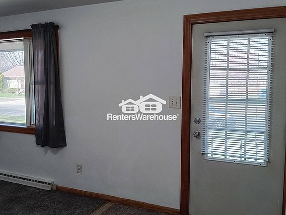 3rd image of 815 12th Ave N #1