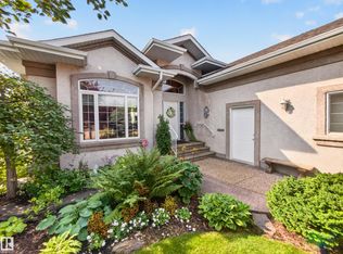 40 Meadowview Point E, Strathcona County, AB T8H2E8
