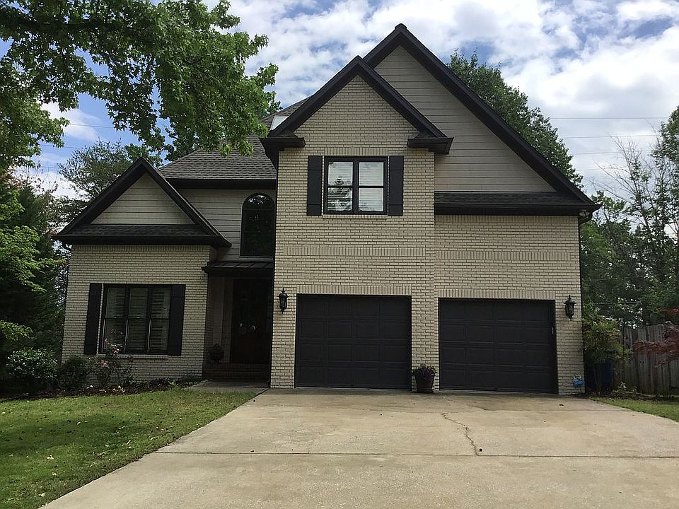 1st image of 304 E Stone Brook Pl