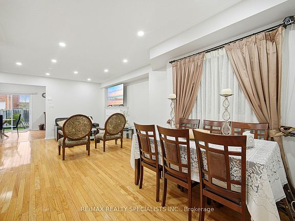 2nd image of 44 Galtee Rd