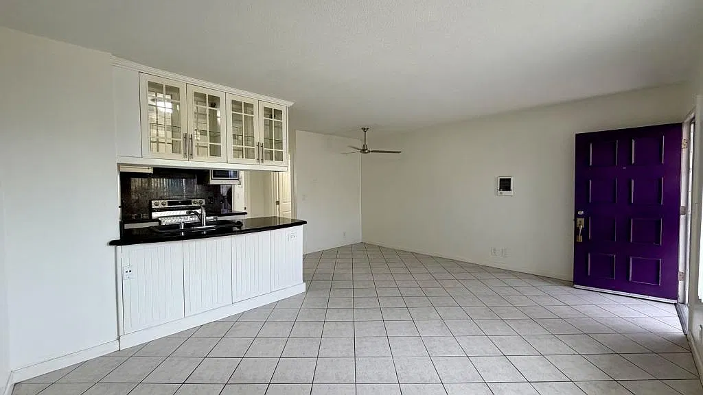 4246 Van Dyke Ave, apt 7 — Photo 1