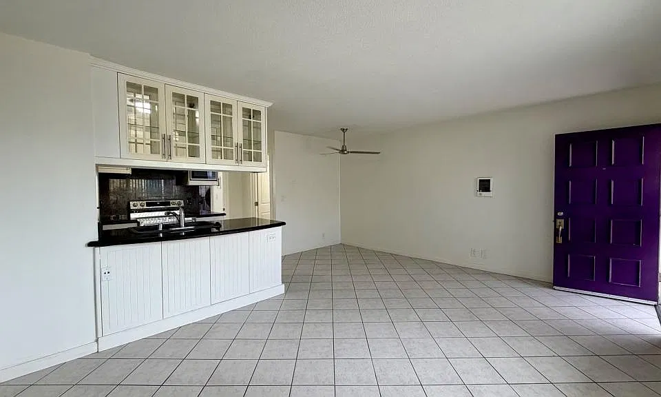 4246 Van Dyke Ave #7