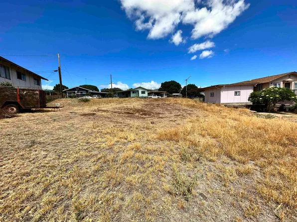270 Lamaloa Pl, Kaunakakai, HI 96748