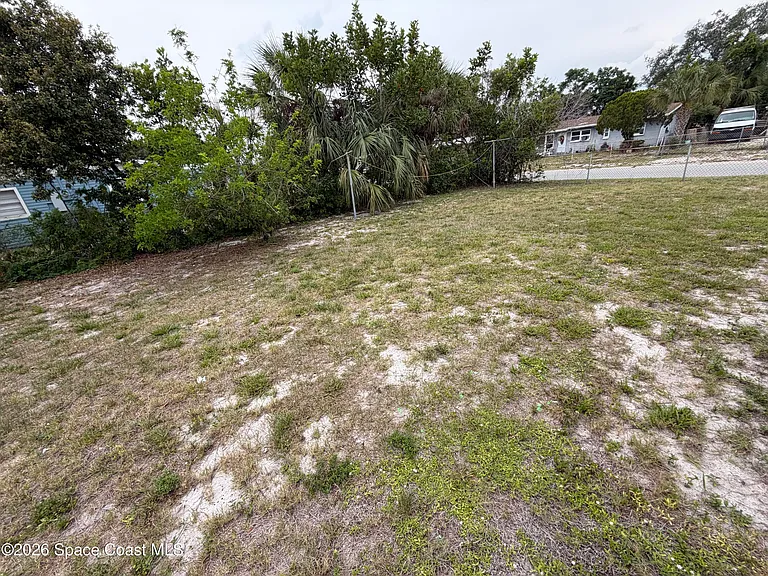 2107 Little John Rd — Photo 26