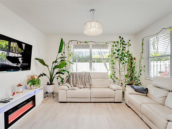 3rd image of 6946 NW 116th Ct