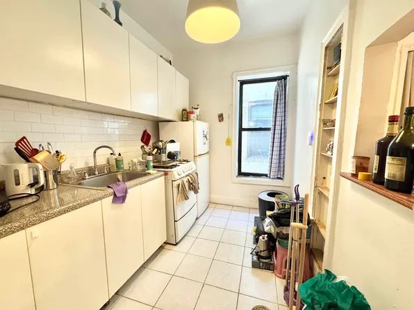 4815 4th Avenue image 4 of 9