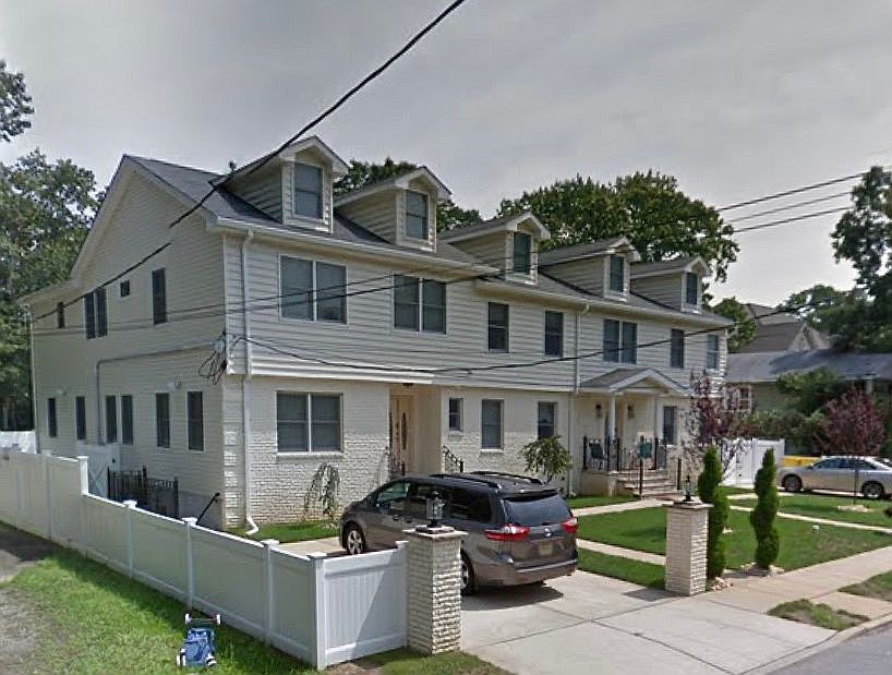 1st image of 827 Woodland Dr