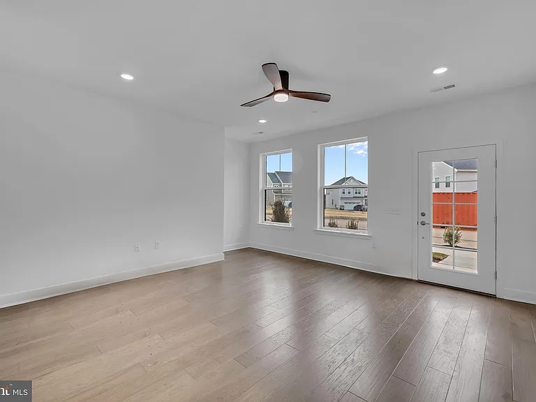 257 Lewis Fisher Dr — Photo 9
