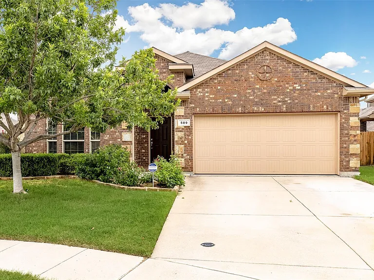 509 Vidalia Ct — Photo 1