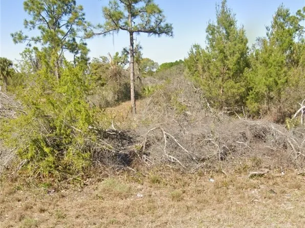 860 Lincoln Rd NE, Lake Placid, FL 33852