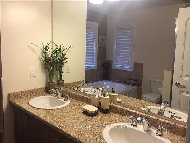 37 Aird Ct — Photo 21