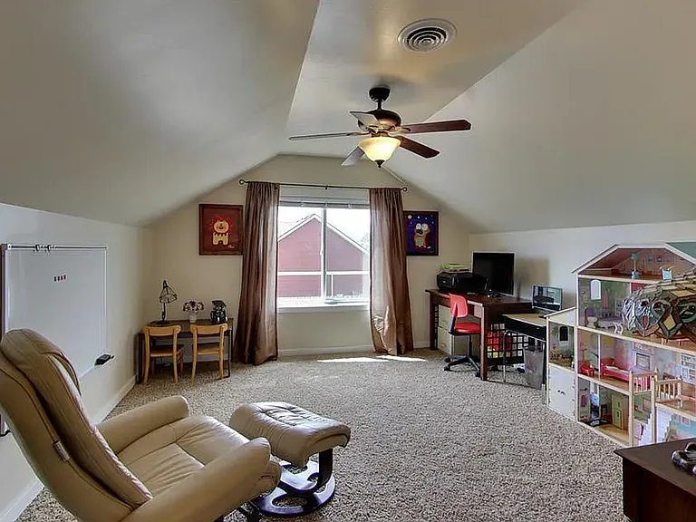 972 Yellowstone Ave — Photo 9