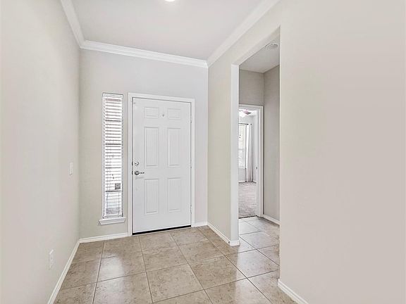 5th image of 1023 Cleistes Ln