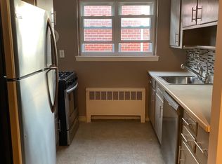 3219 Country Club Rd #2B, Bronx, NY 10465