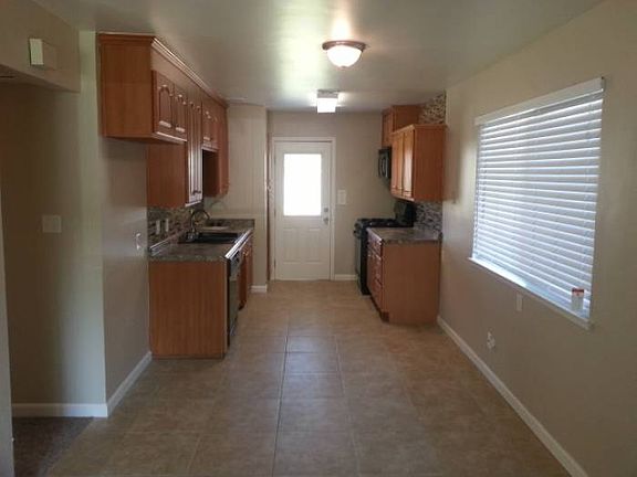 5th image of 2803 26th Ave