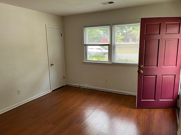 2nd image of 1329 Hullview Ave #A