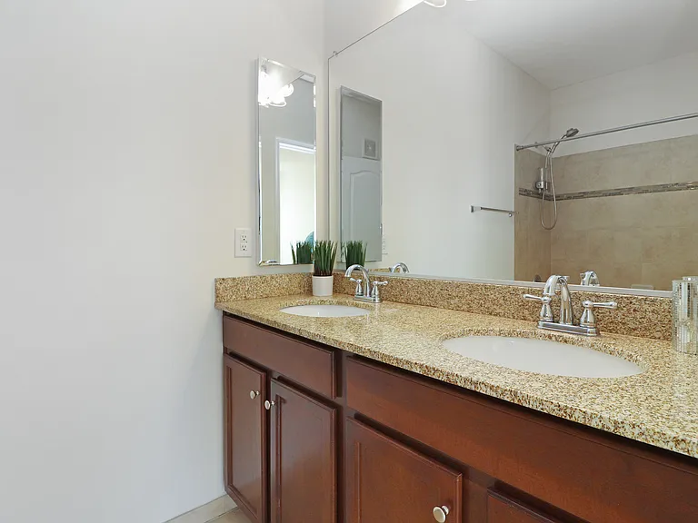 24620 Byrne Meadow Sq #300 — Photo 20