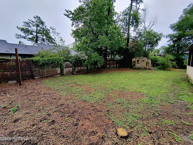 1183 Violet St — Photo 15