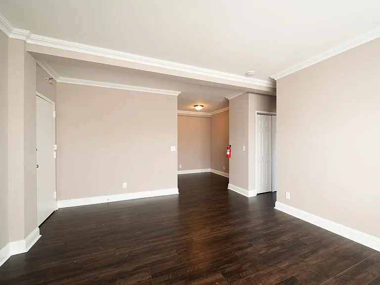30 Euclid Ave — Photo 44