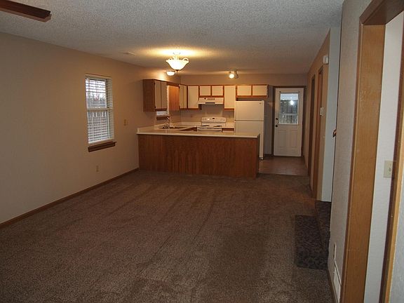 3rd image of 1905 SW 6th St #1905
