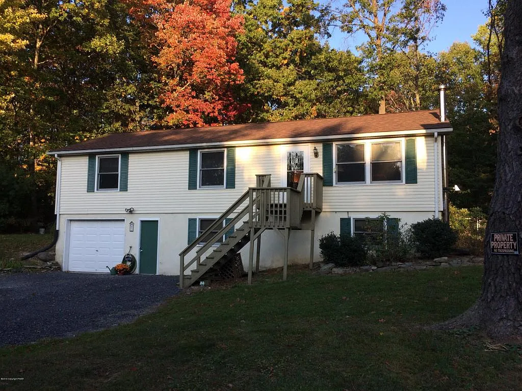 2 Sarah Ln photo 1