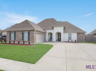 18042 Old Trail Dr, Prairieville, LA 70769