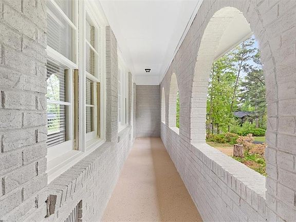 2nd image of 1267 Sycamore Dr SW #0