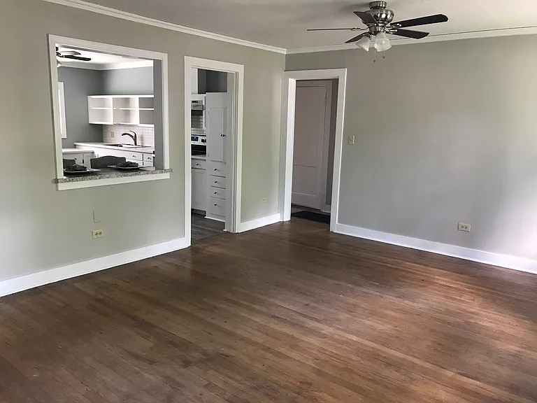 212 Park Ave — Photo 16