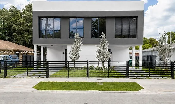 Alecia Carey Homestead — Photo 1