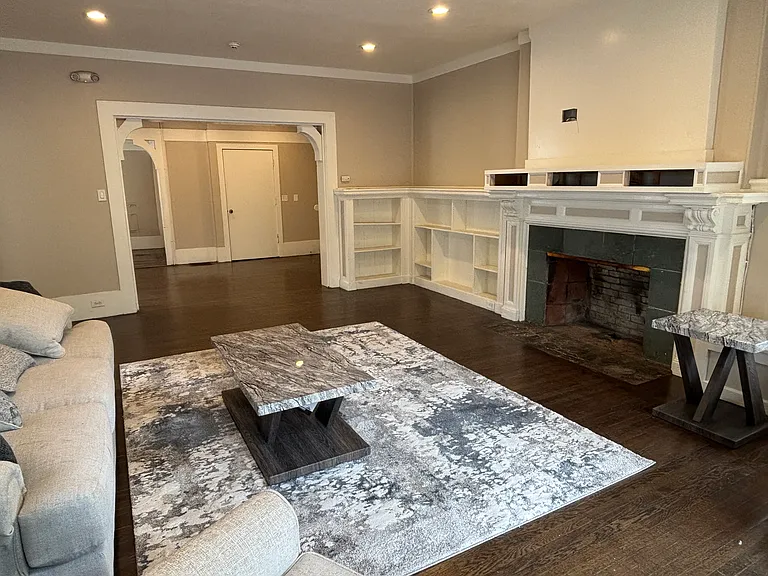 2434 Warring St #20 — Photo 6