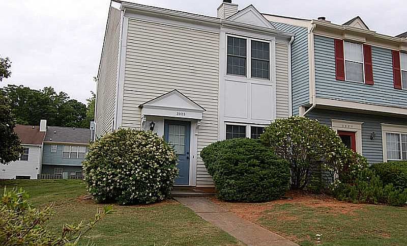 1st image of 3925 Hancock Cir #3925