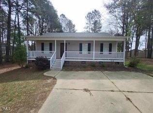 105 Brookwood Ct, Four Oaks, NC 27524