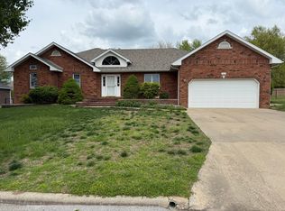 2421 W Heritage St, Bolivar, MO 65613