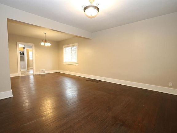 2nd image of 909 E Fairview Ave
