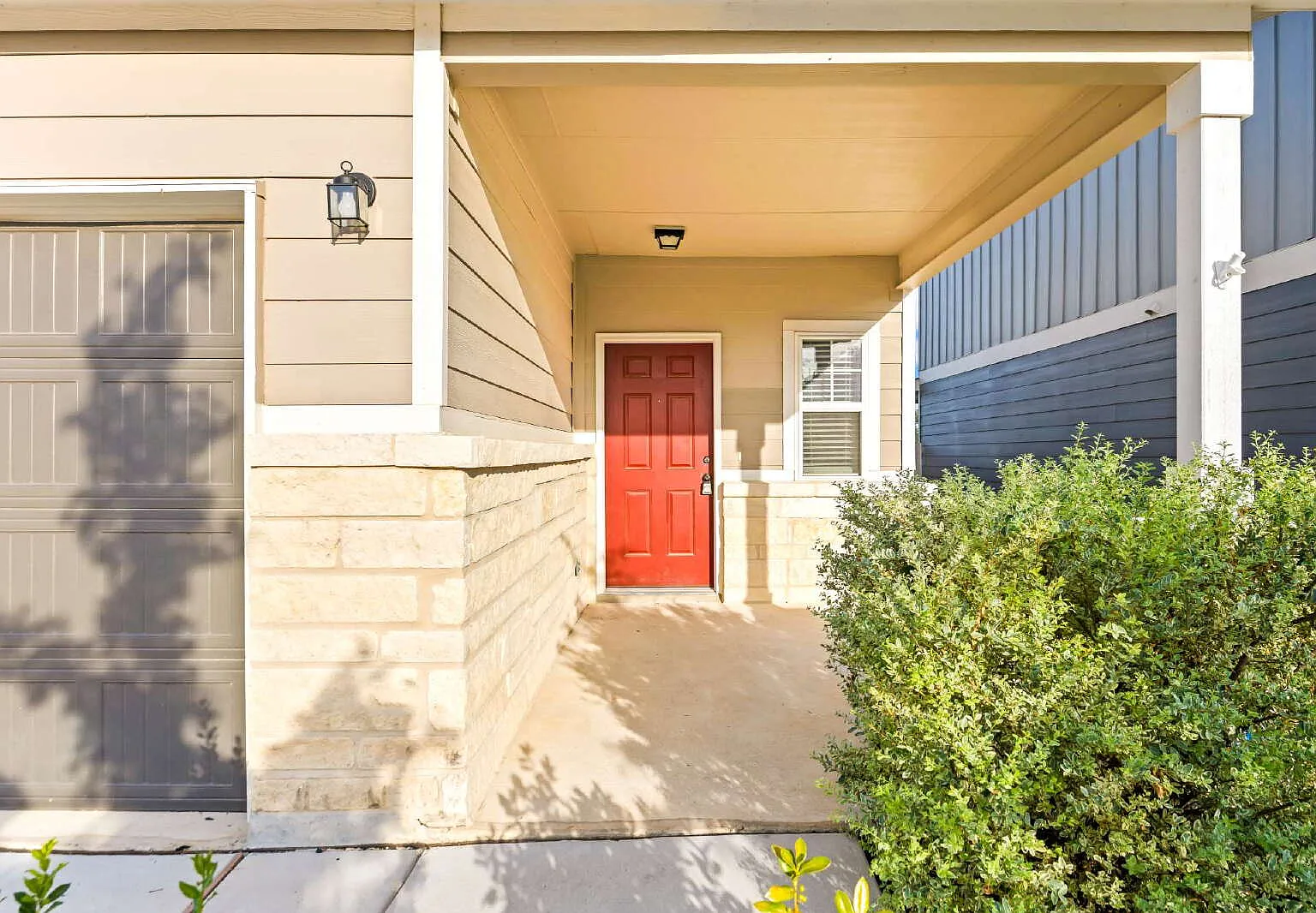 4 bed, 3.0 bath, 2029 sqft, $2,000 — Photo 4
