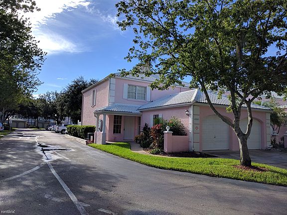 3rd image of 4949 Walden Cir