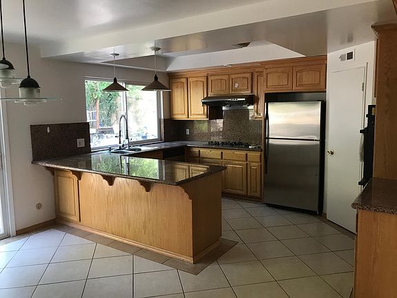 4th image of 507 Camino Verde