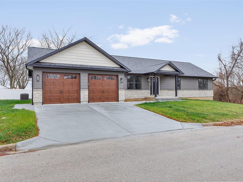 1st image of 388 Hope Dr