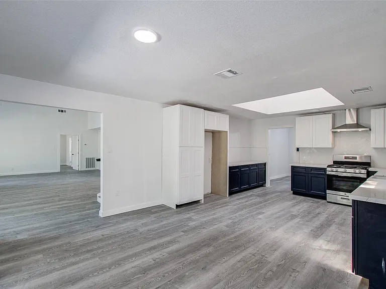 619 River Plantation Dr — Photo 5