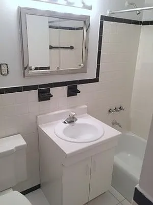 Rented by Carlyle Property Management | media 12