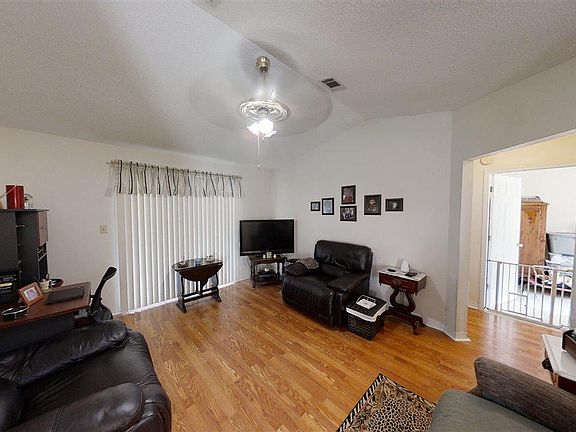 2nd image of 522 Greenberry Dr
